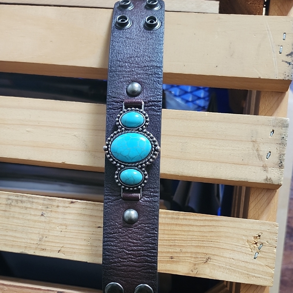 Hard Rock Cafe Brown Leather Bracelet with Turquoise Accents